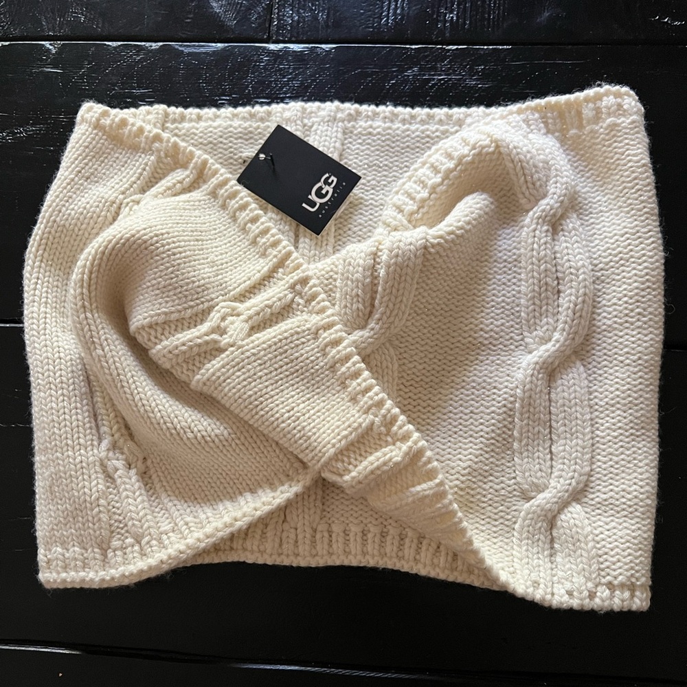 New UGG Australia Heavy Knit Twisted Snood Metallic Scarf